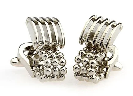 Best cufflinks for men with classic designs for formal occasions and business meetings-Elegant Silver Link Cufflinks