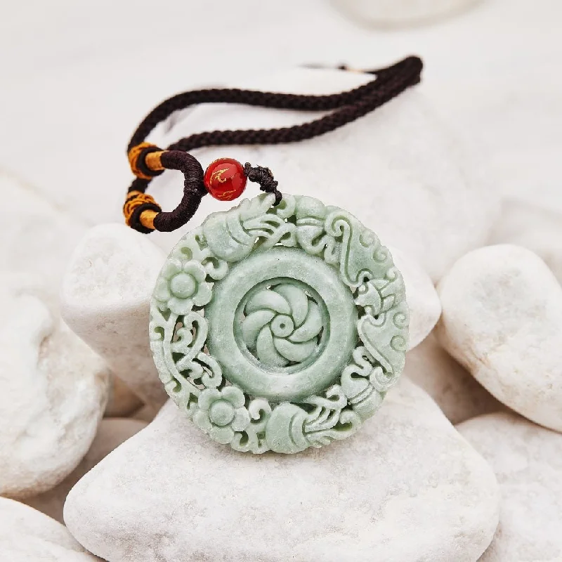 Necklaces and pendants with clear quartz for a pure and radiant look-Natural Jade Flower Necklace