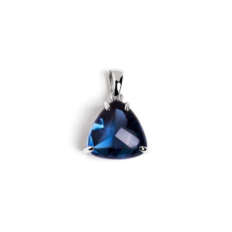 Trendy necklaces and pendants with statement pieces for a bold fashion statement-Sapphire Silver Necklace